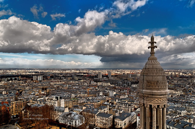 Paris en HDR : les toits de Paris
Photo prise depuis la 
coupole du Sacré-Cœur.
Paris, France
Mots-clés: paris toits paysage_urbain parisien hdr montmartre sacre_coeur nuage