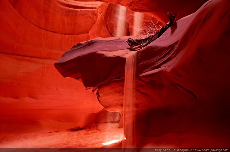 Du sable du désert coule au fond d'Antelope Canyon
Upper Antelope Canyon, réserve de la Nation Navajo, Arizona, USA
Mots-clés: antelope canyon arizona navajo usa les_plus_belles_images_de_nature