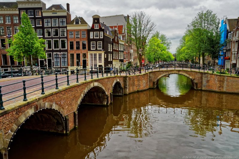 Balade le long des canaux d Amsterdam -06
Amsterdam, Pays-Bas
Mots-clés: amsterdam pays-bas hollande paysage_urbain canal canaux categ_pont reflets