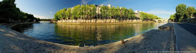 L'île St-Louis et la Seine vus de la voie Georges Pompidou  
(assemblage panoramique HD)
Paris, France
Mots-clés: paris paysage_urbain photo_panoramique