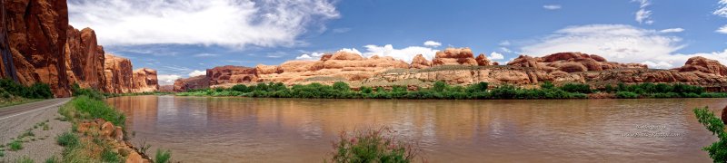 Le fleuve Colorado et la route UT279
Moab, Utah, USA
Mots-clés: moab utah usa photo_panoramique fleuve_colorado routes_ouest_amerique categ_ete