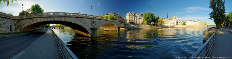 Le pont Louis Philippe et l'île St Louis 
(assemblage panoramique HD)
Paris, France
Mots-clés: paris paysage_urbain photo_panoramique les_ponts_de_paris