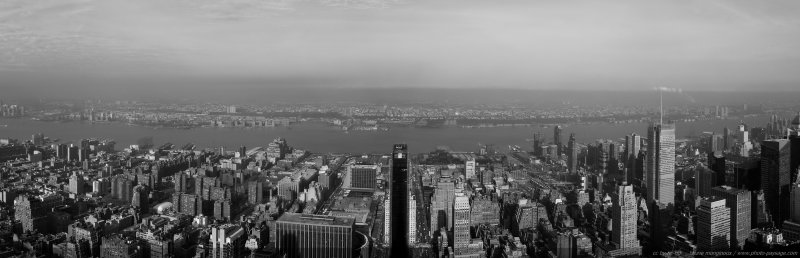Paysage urbain new-yorkais - Assemblage panoramique de 3 photos - Noir & Blanc - New-York, USA