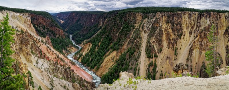 Vue panoramique de la rivière et du grand canyon de Yellowstone
Parc national de Yellowstone, Wyoming, USA
Mots-clés: wyoming yellowstone usa foret_usa riviere conifere photo_panoramique categ_ete