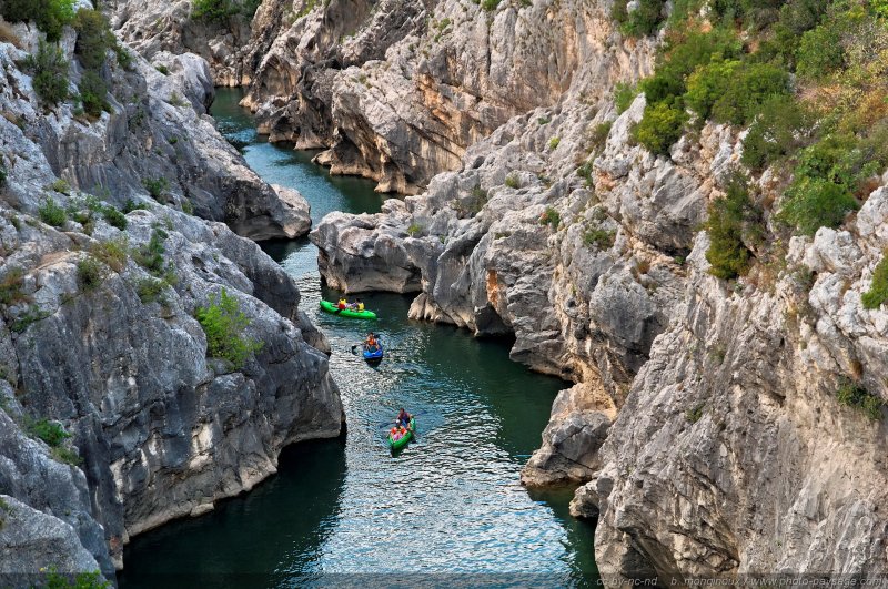 Les Gorges de l'Hérault
Languedoc-Roussillon, France
Mots-clés: herault riviere canoe barque bateau canyon montagne languedoc_roussillon categ_ete