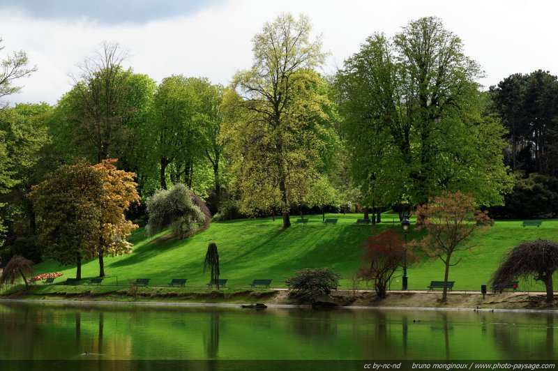Le parc Montsouris au printemps
Paris, France


Mots-clés: paris jardin pelouse herbe printemps reflets