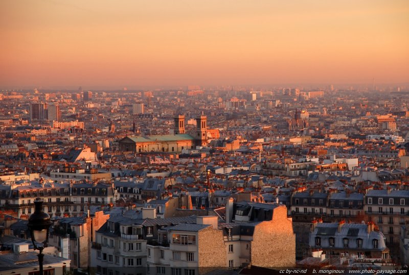 Les toits de Paris
Vus depuis la Butte Montmartre.
Mots-clés: ciel paris montmartre toits parisien paysage_urbain coucher_de_soleil