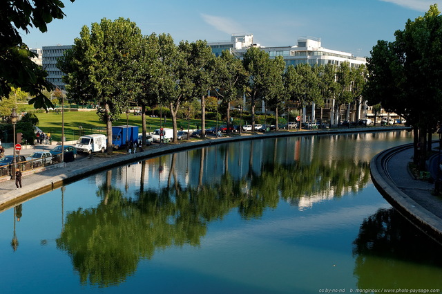 Des arbres se reflètent sur le canal St Martin
Paris, France
Mots-clés: canal_saint_martin paris paysage_urbain canal ourcq miroir reflets