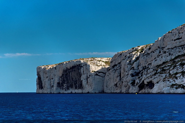 Cap Morgiou
[Littoral de Provence, entre Cassis et Marseille : 
Le Parc National des Calanques]
Mots-clés: mer mediterranee provence cassis parc_national_des_calanques cote-d-azur morgiou categ_ete