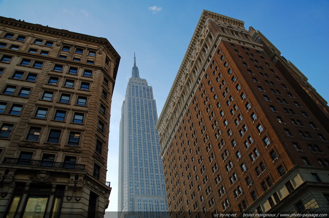 L'Empire State Building
Manhattan midtown
New York, USA
Mots-clés: manhattan usa etats-unis new-york gratte-ciel empire_state_building tour building