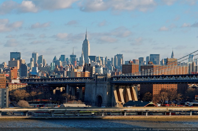 L'empire State Building et Manhattan Midtown
Au premier plan : le pont de Manhattan
New-York, USA
Mots-clés: usa etats-unis new-york pont-de-brooklyn manhattan empire_state_building