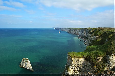 etretat-roc-vaudieu-et-aiguille-de-belval.jpg