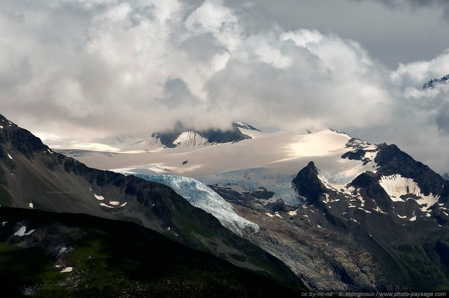 Le glacier du Tour
Alpes franà§aises.
Mots-clés: glacier montagne neige nuage massif_montagneux oxygene week-end nature