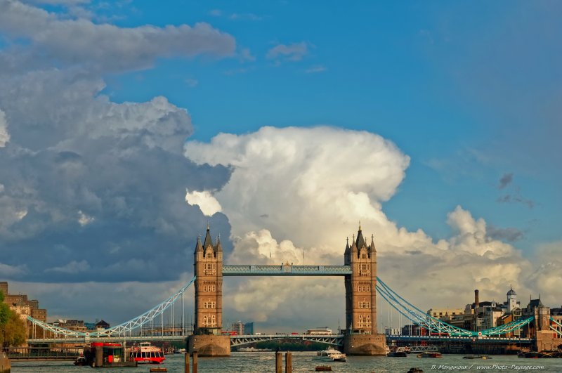 Paysage londonien
Tower Bridge, Londres, Royaume Uni
Mots-clés: Londres Royaume_Uni United_Kingdom tamise tower_bridge les_plus_belles_images_de_ville