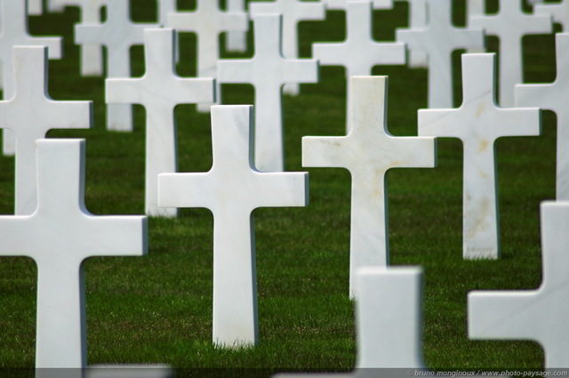 Cimetière américain
Colleville-sur-mer, Calvados

[Normandie - Les plages du débarquement]
Mots-clés: omaha_beach les_plages_du_debarquement normandie calvados colleville-sur-mer