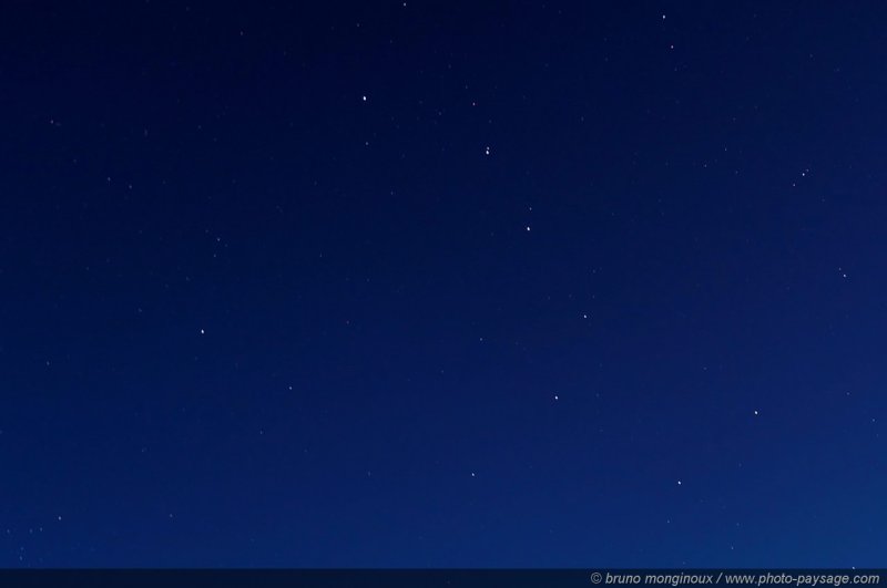 Constellation de la Grande Ourse
Mots-clés: etoile constellation ciel nuit ciel_nocturne
