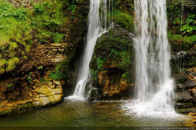 La cascade du Bonheur :)
Rivière du "Bonheur", 
en aval de l'abîme de Bramabiau (Gard)
Mots-clés: cascade riviere bonheur gard categ-massif_central meyrueis nature categ_ete