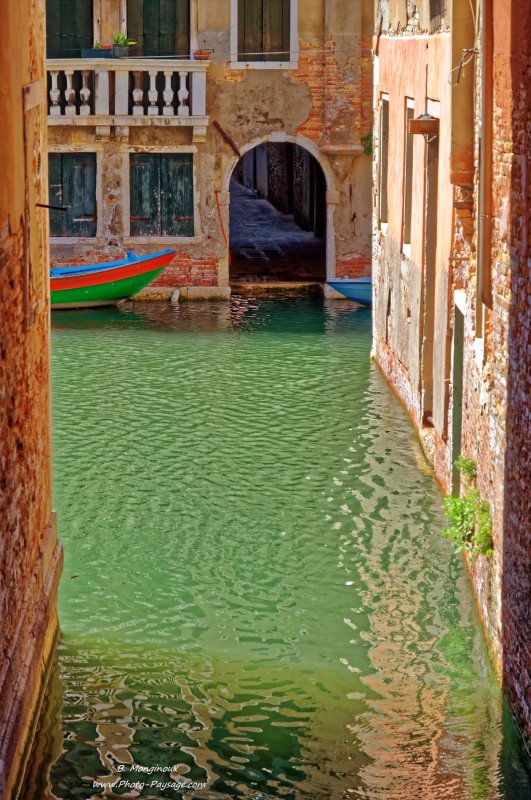 Balade dans les ruelles de Venise -02
Venise, Italie
Mots-clés: italie venise canal cite_des_doges unesco_patrimoine_mondial bateau cadrage_vertical