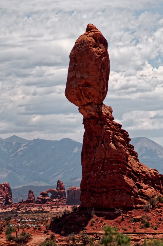Balanced Rock - 2
Arches National Park, Utah, USA
Mots-clés: utah usa desert cadrage_vertical