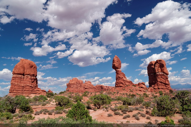 Balanced Rock, Arches National Park
Arches National Park, Utah, USA
Mots-clés: USA etats-unis utah balanced_rock categ_ete rocher desert