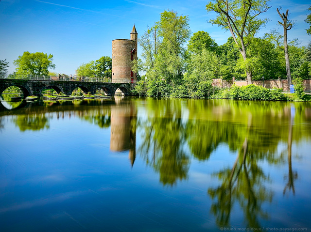 Pont du lac d'amour
Bruges, Belgique 
Mots-clés: Reflets pont les_plus_belles_images_de_ville