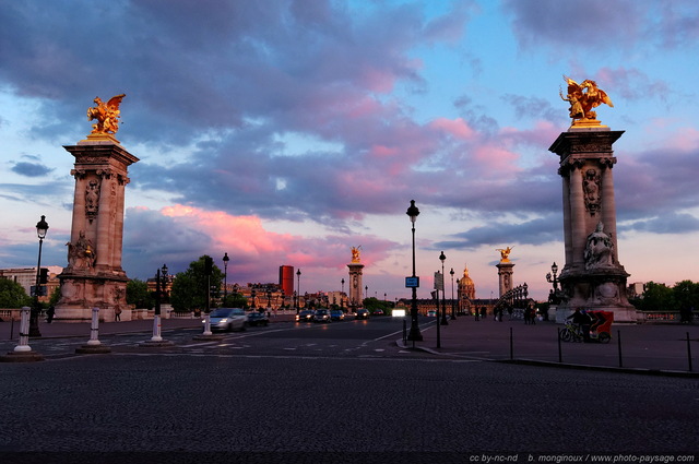 Ciel de crépuscule au dessus du Pont Alexandre III
[Un beau ciel de crépuscule au-dessus du pont Alexandre III]

Paris, France
Mots-clés: invalides les_ponts_de_paris crepuscule paris