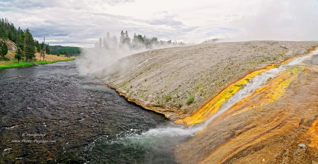 Des sources chaudes s'écoulent dans la Firehole river
Midway Geyser Basin, parc national de Yellowstone, Wyoming, USA
Mots-clés: usa wyoming source_thermale photo_panoramique vapeur riviere