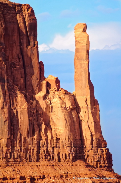 Détail de la West Mitten Butte
Monument Valley (Navajo Tribal Park, Utah & Arizona), USA
Mots-clés: usa nature monument-valley arizona navajo desert cadrage_vertical