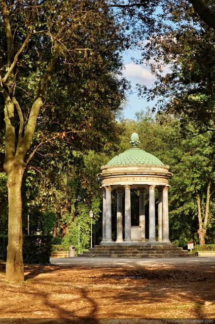 Kiosque dans le parc de la Villa Borghèse -  1
Rome, Italie
Mots-clés: rome italie jardins_de_rome cadrage_vertical