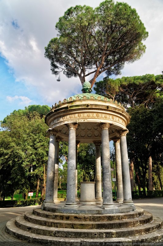 Kiosque dans le parc de la Villa Borghèse - 2
Rome, Italie
Mots-clés: rome italie jardins_de_rome cadrage_vertical
