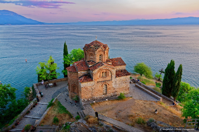 L'église orthodoxe Saint-Jean de Kaneo et le lac d'Ohrid en Macédoine
Ohrid, Macédoine
Mots-clés: categorielac crepuscule eglise les_plus_belles_images_de_ville categ_ete