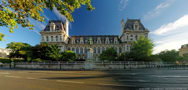La Mairie de Paris vue depuis le Quai de l'Hôtel de Ville 
(assemblage panoramique HD)
Paris, France
Mots-clés: paris paysage_urbain photo_panoramique
