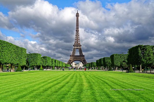 La Tour Eiffel au printemps, vue depuis le Champs de Mars
Jardin du Champs de Mars, Paris, France
Mots-clés: paris jardin_public_paris printemps monument herbe pelouse les_plus_belles_images_de_ville