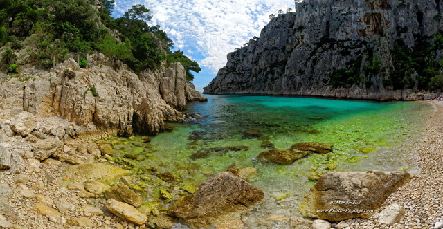 La calanque d'En Vau vue depuis la plage
[Littoral de Provence, entre Cassis et Marseille :
Le Parc National des Calanques]
Mots-clés: les_plus_belles_images_de_nature photo_panoramique calanques mediterranee provence