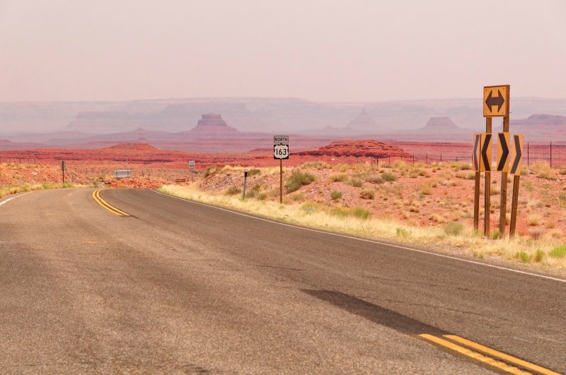 La route 163 Nord dans l'Utah
Road trip dans l'ouest des USA
Mots-clés: canyonlands utah usa desert routes_ouest_amerique