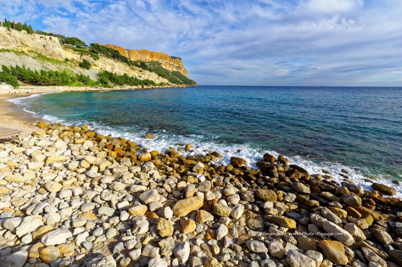 La plage et la baie de Cassis
En arrière plan, Cap Canaille
Mots-clés: cassis calanques littoral provence plage falaise mer mediterranee