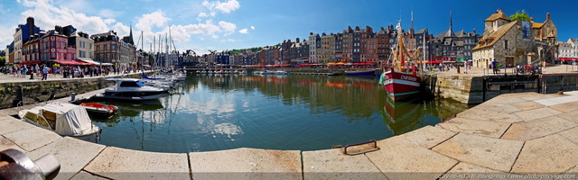 Le port de Honfleur, vue panoramique
Honfleur, Normandie, France
Mots-clés: normandie calvados port photo_panoramique bateau voilier categ_ete