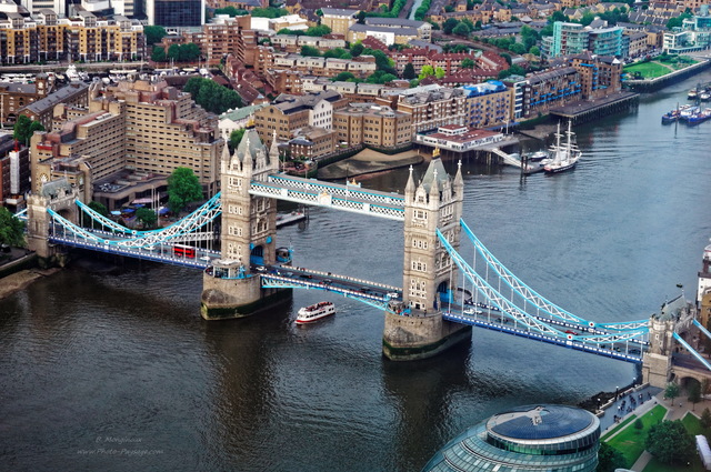 Le Tower Bridge et la Tamise
Londres, Royaume-Uni
Mots-clés: londres fleuve tamise categorie_pont bateau tamise