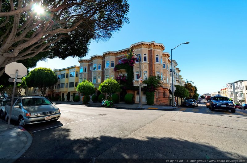 Lombard Street & Powell Street
San Francisco, Californie, USA
Mots-clés: san-francisco californie usa rue