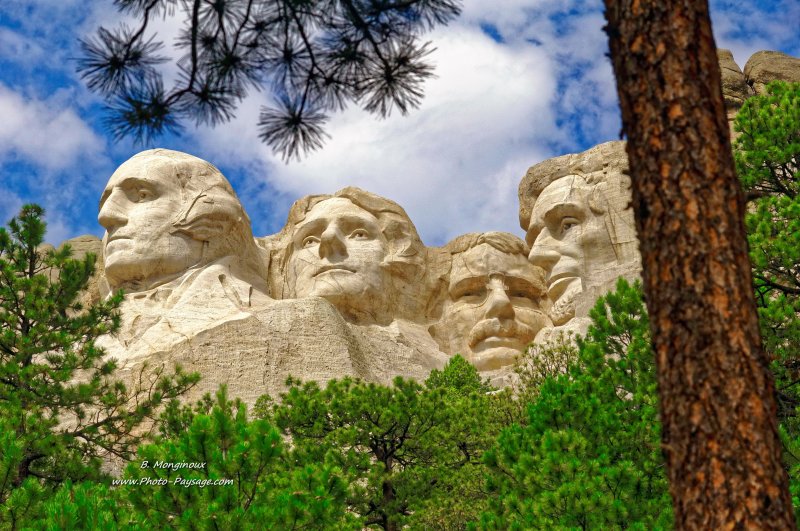Mont Rushmore
Dakota du Sud, USA
Mots-clés: usa monument dakota_du_sud foret_usa