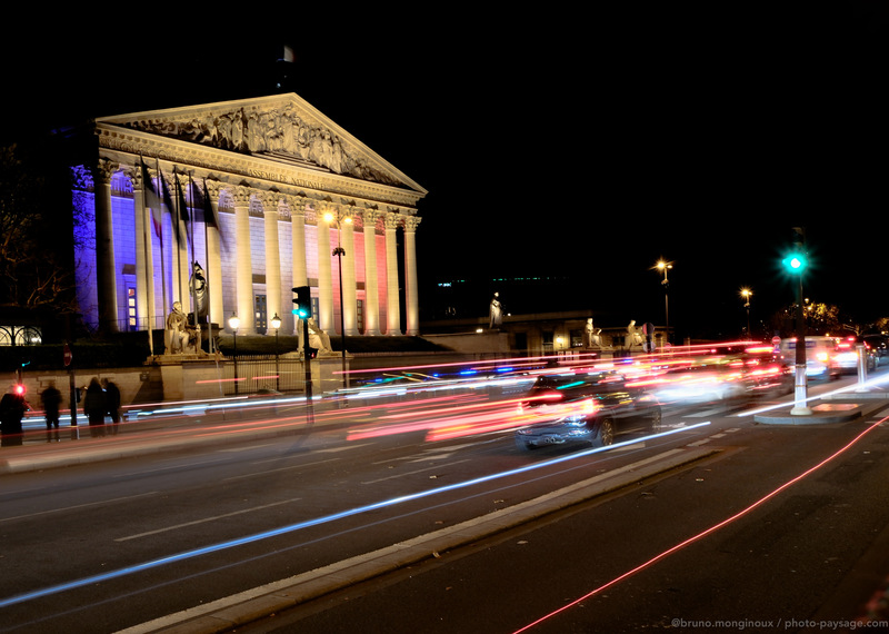 L’Assemblée Nationale - Palais Bourbon
Paris by night
Mots-clés: paris_by_night les_plus_belles_images_de_ville trainees_lumineuses