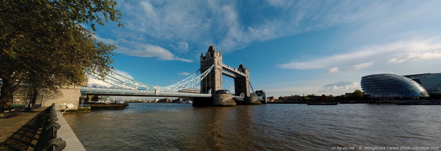 Panoramique sur le Tower Bridge et la Tamise vus depuis les quais de la Tour de Londres
Londres, Royaume-Uni
Mots-clés: londres Royaume_Uni tower_bridge photo_panoramique tamise categ_pont