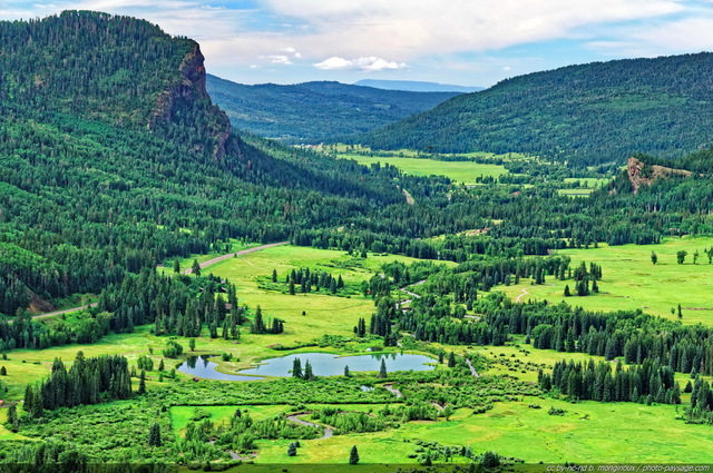 Paysage du Colorado vu depuis la route US 160 
Photographié entre South Fork et Pagosa Springs.
(USA)
Mots-clés: Colorado usa foret_usa montagne_usa