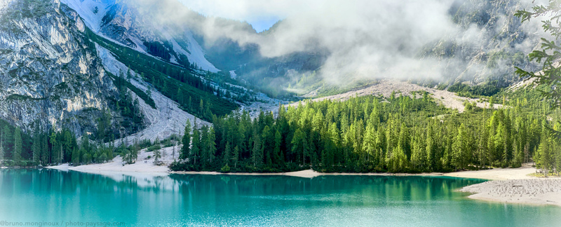 Petit matin au bord du lac de Braies
Lago di Braies / Pragser Wildsee, Dolomites, Italie
Mots-clés: Categorielac categ_ete photo_panoramique italie_autre foret_alpes dolomites les_plus_belles_images_de_nature