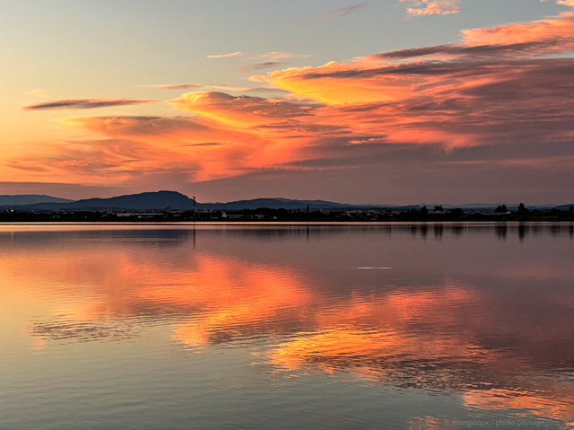 Étang du Prévost après le coucher du soleil 
Palavas-les-flots, Hérault 
Mots-clés: Reflet crepuscule les_plus_belles_images_de_nature