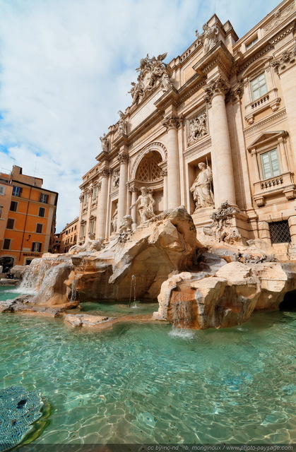 Rome -  La fontaine de Trévi -  2
Rome, Italie
Mots-clés: categ_fontaine rome trevi monument italie cadrage_vertical