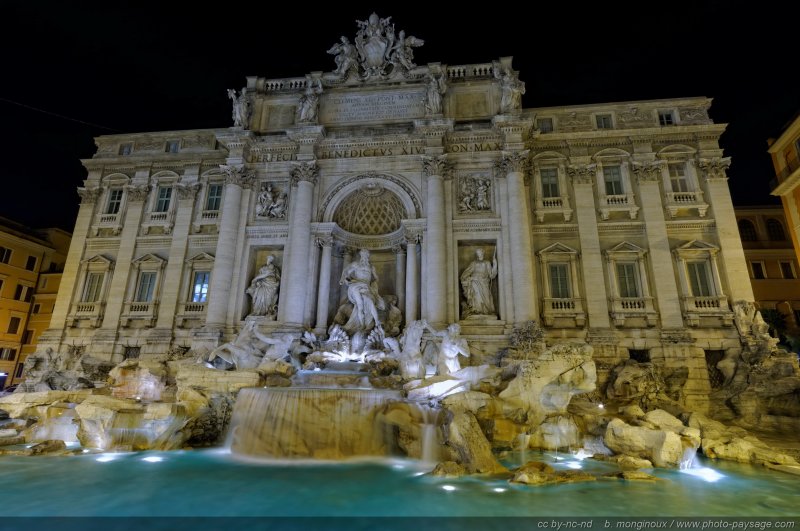 Rome by night : la  Fontaine de Trévi
Rome, Italie
Mots-clés: categ_fontaine rome trevi monument italie rome_by_night