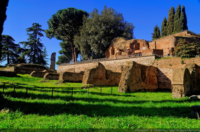 Ruines sur le Mont Palatin,  Rome
Rome, Italie
Mots-clés: mont_palatin rome italie ruine monument jardins_de_rome