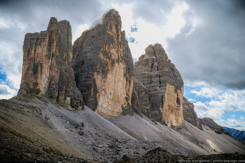 Trois Cimes de Lavaredo
Un paysage magnifique : les trois cimes de Lavaredo (Tre Cime di Lavaredo), face nord, Dolomites, Italie
Mots-clés: Dolomites italie_autre categ_ete les_plus_belles_images_de_nature