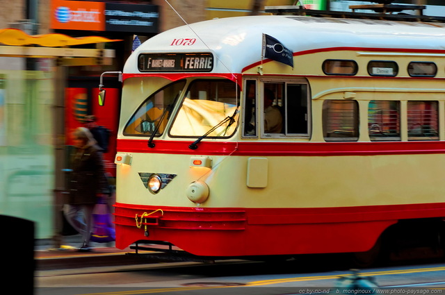 Trolleybus (bus électrique) à  San Francisco
San Francisco, Californie, USA
Mots-clés: san-francisco californie usa rue
